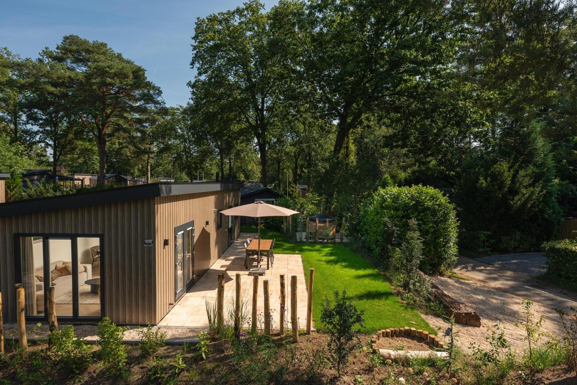 Veluwepark De Bosgraaf | Comfort Met Hottub Lieren Bilik gambar