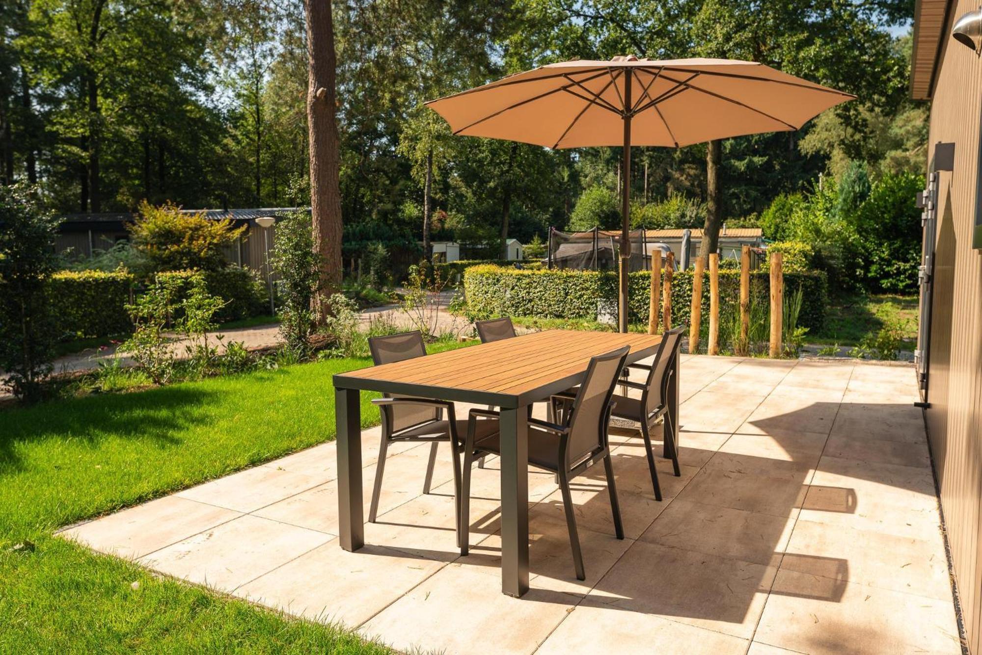 Veluwepark De Bosgraaf | Comfort Met Hottub Lieren Bilik gambar