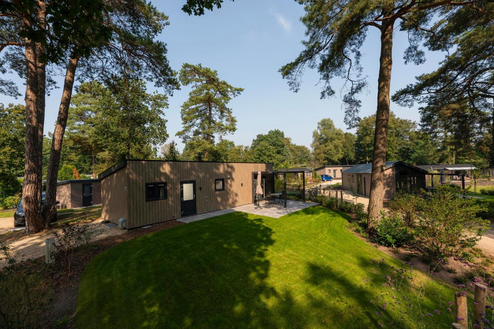 Veluwepark De Bosgraaf | Comfort Met Hottub Lieren Luaran gambar