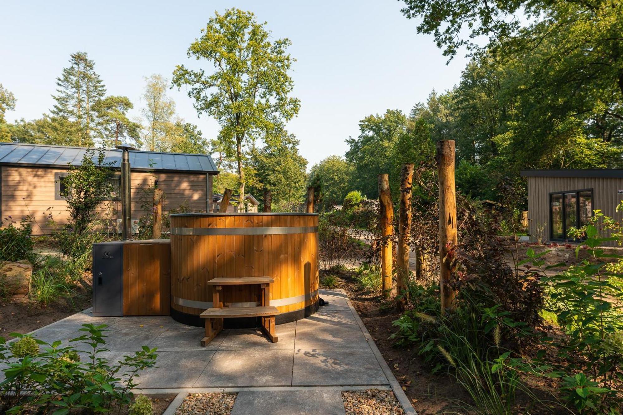 Veluwepark De Bosgraaf | Comfort Met Hottub Lieren Luaran gambar