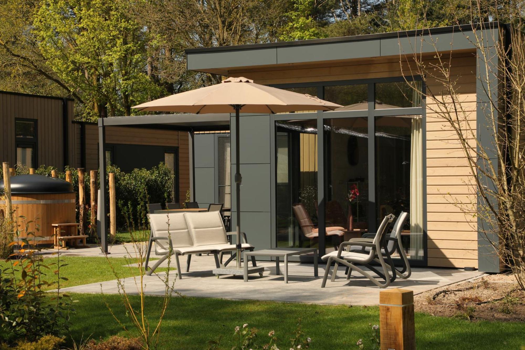 Veluwepark De Bosgraaf | Comfort Met Hottub Lieren Luaran gambar
